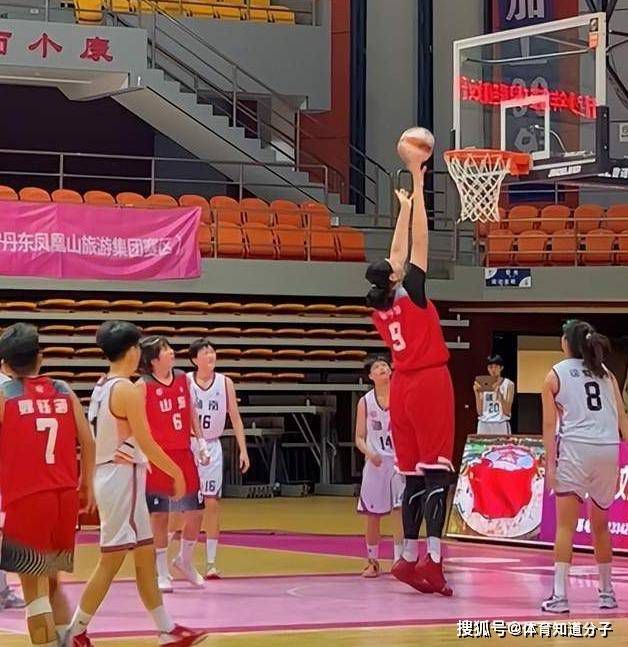 他来这里做啥？莫非是……。